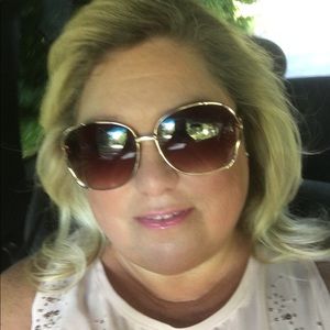 Meet your Posher, Vicki